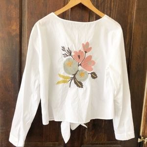 ZARA White Floral Embroidered Blouse Size M